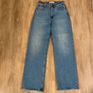 Abercrombie & Fitch The 90s Baggy Ultra High Rise Jeans